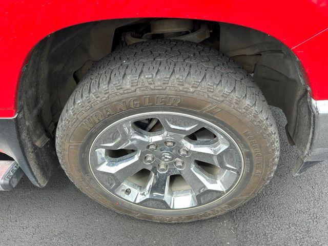 2019 Ram 1500 Big Horn/Lone Star Crew Cab 4x4 57 Box