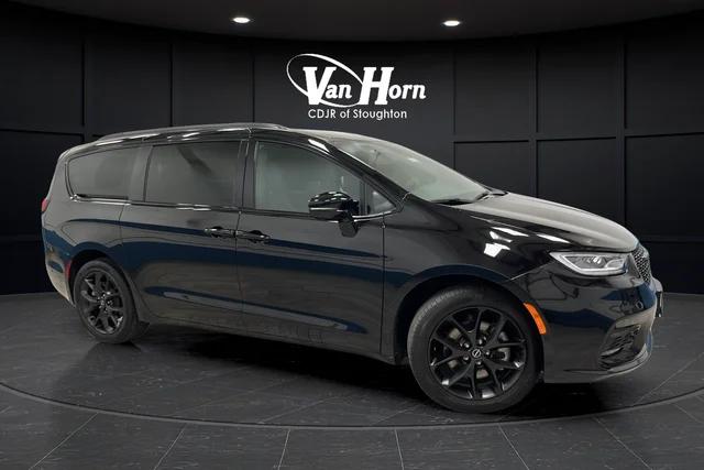 2025 Chrysler Pacifica Limited AWD for sale in Stoughton, WI