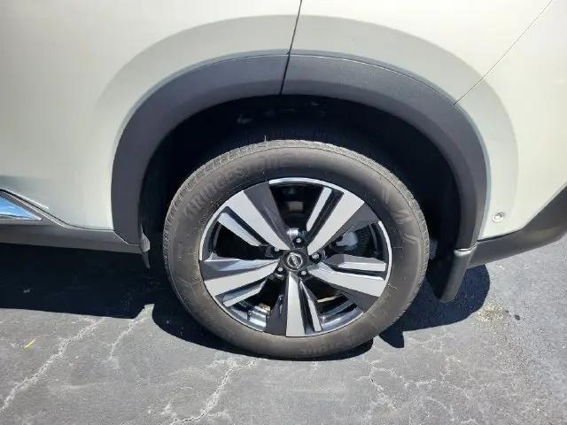 2023 Nissan Rogue SL FWD
