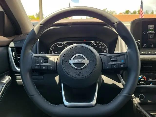 2023 Nissan Rogue SL FWD