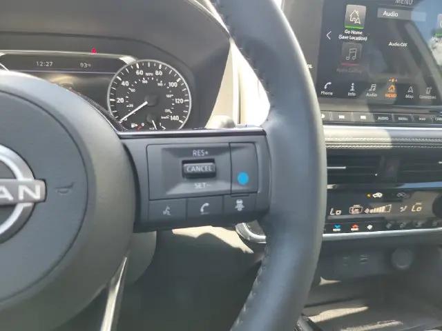 2023 Nissan Rogue SL FWD