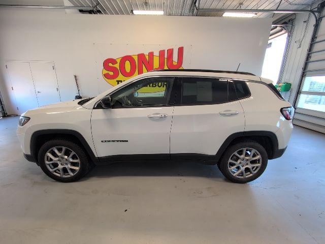 2022 Jeep Compass Latitude Lux 4x4