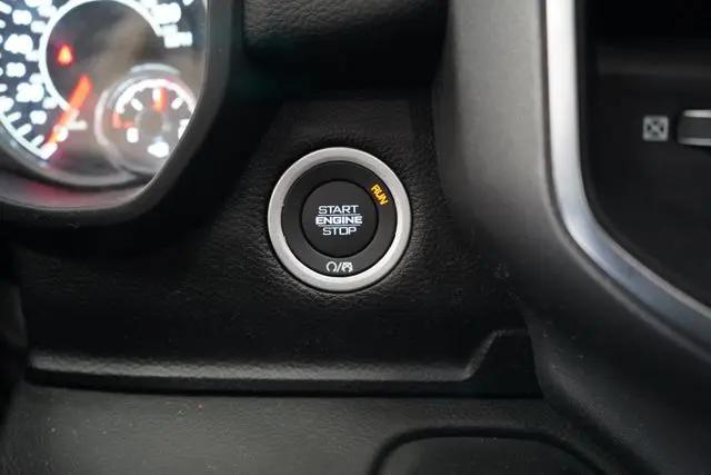 2025 Ram 1500 Big Horn Crew Cab 4x4 57 Box