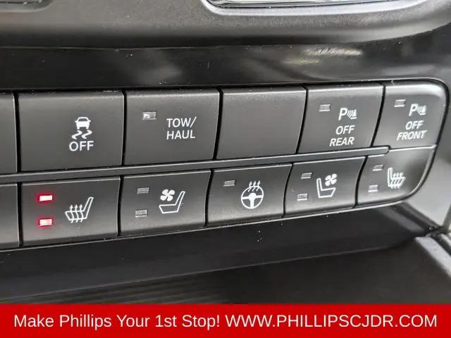 2017 Ram 1500 Night Crew Cab 4x4 57 Box