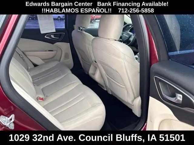2015 Chrysler 200 Limited