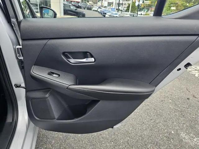 2023 Nissan Sentra SV Xtronic CVT