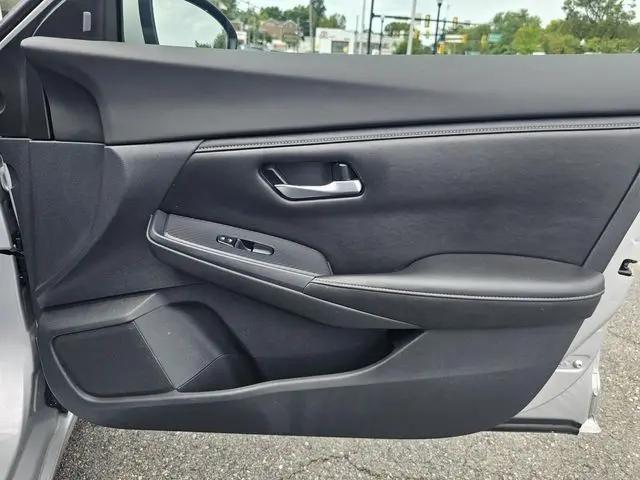 2023 Nissan Sentra SV Xtronic CVT