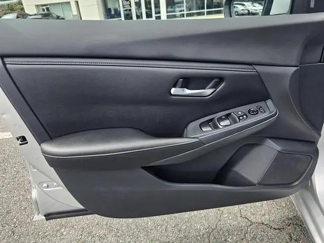 2023 Nissan Sentra SV Xtronic CVT