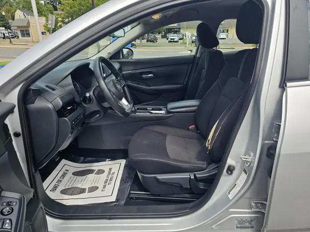 2023 Nissan Sentra SV Xtronic CVT