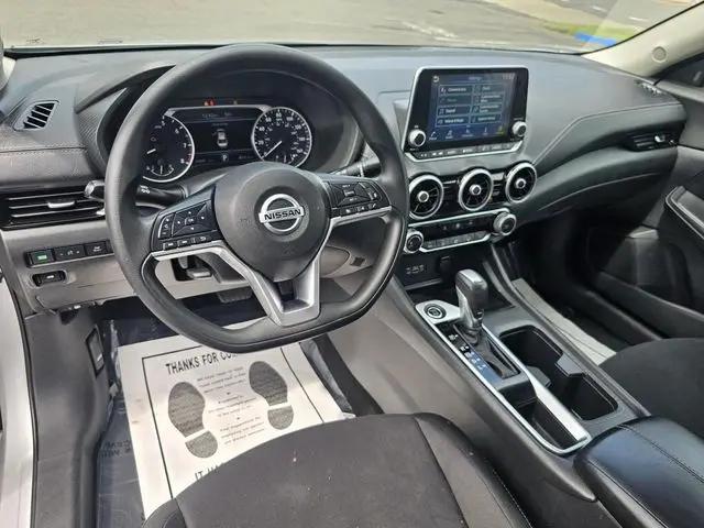 2023 Nissan Sentra SV Xtronic CVT