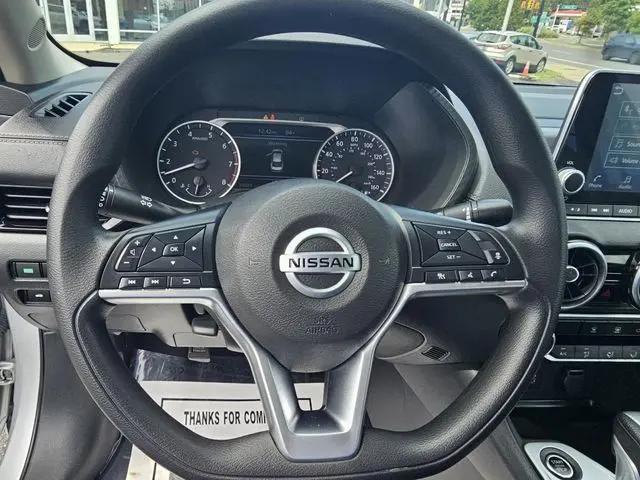 2023 Nissan Sentra SV Xtronic CVT