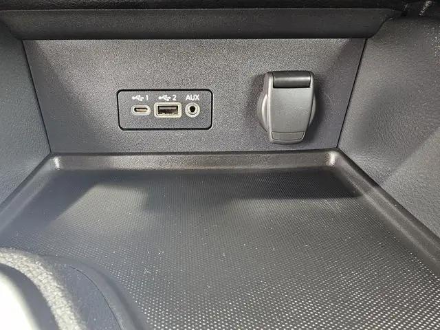 2023 Nissan Sentra SV Xtronic CVT