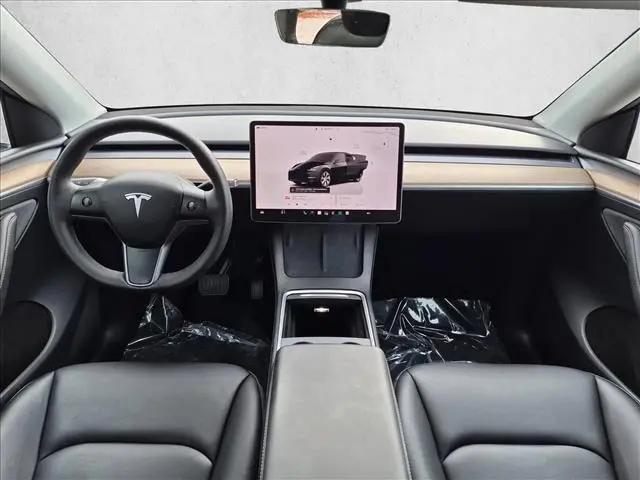 2024 Tesla Model Y Long Range Dual Motor All-Wheel Drive