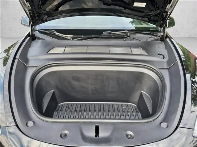 2024 Tesla Model Y Long Range Dual Motor All-Wheel Drive