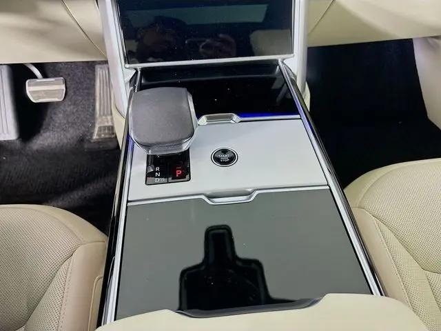 2025 Land Rover Range Rover P530 Autobiography