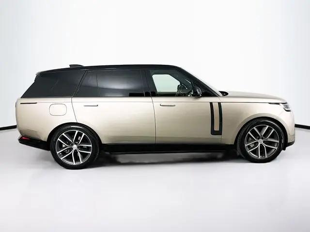 2024 Land Rover Range Rover P530 SE