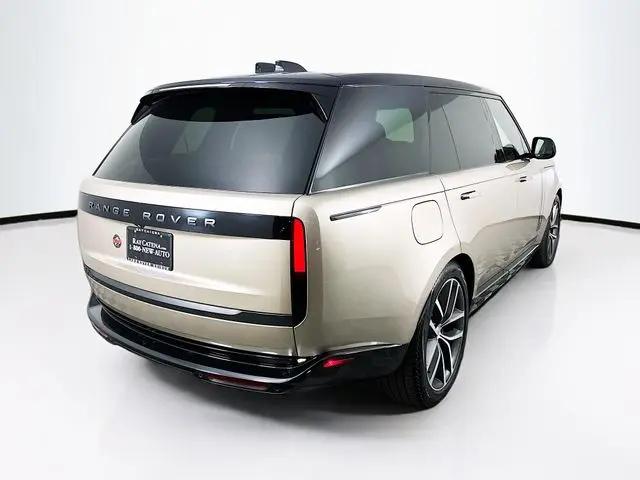 2024 Land Rover Range Rover P530 SE