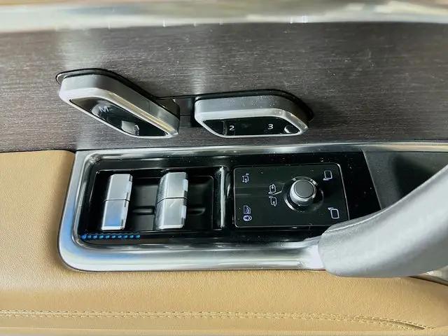 2024 Land Rover Range Rover P530 SE