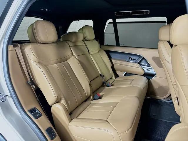 2024 Land Rover Range Rover P530 SE