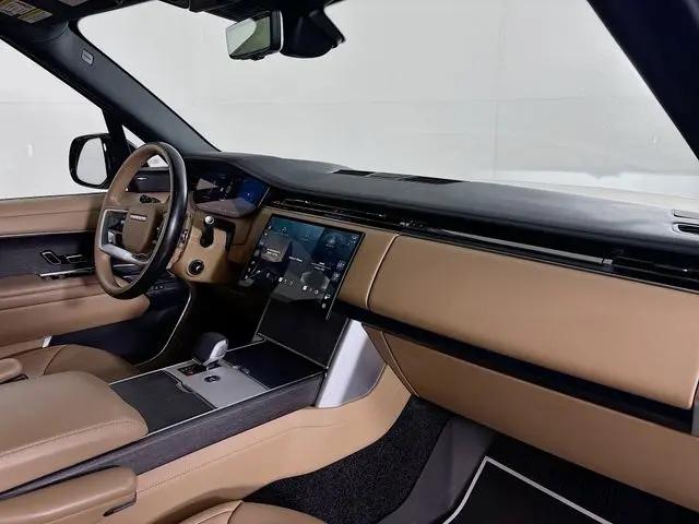2024 Land Rover Range Rover P530 SE