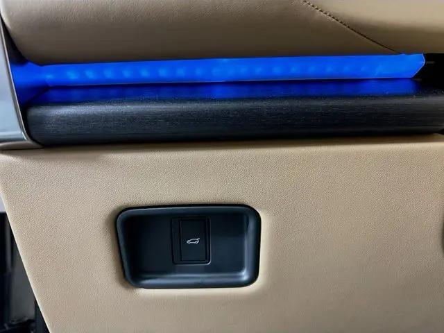 2024 Land Rover Range Rover P530 SE