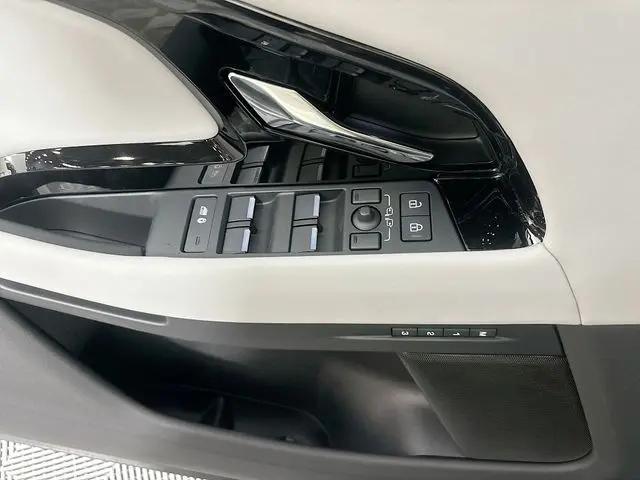 2026 Land Rover Range Rover Evoque S