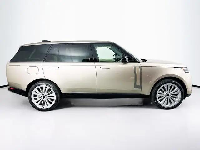 2026 Land Rover Range Rover P400 SE 7 Seat