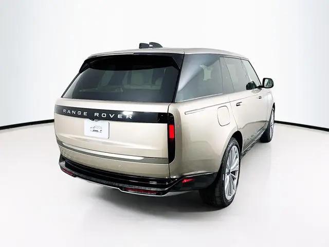 2026 Land Rover Range Rover P400 SE 7 Seat