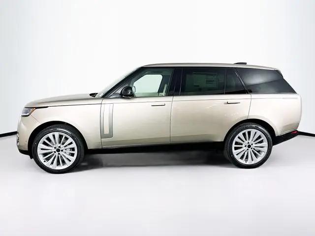 2026 Land Rover Range Rover P400 SE 7 Seat