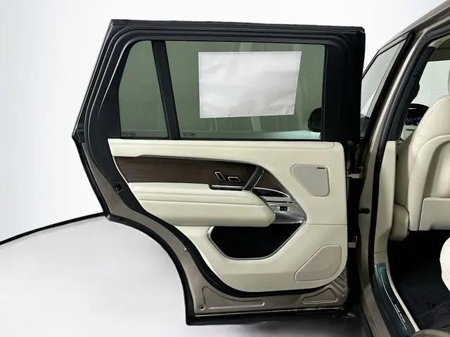 2026 Land Rover Range Rover P400 SE 7 Seat