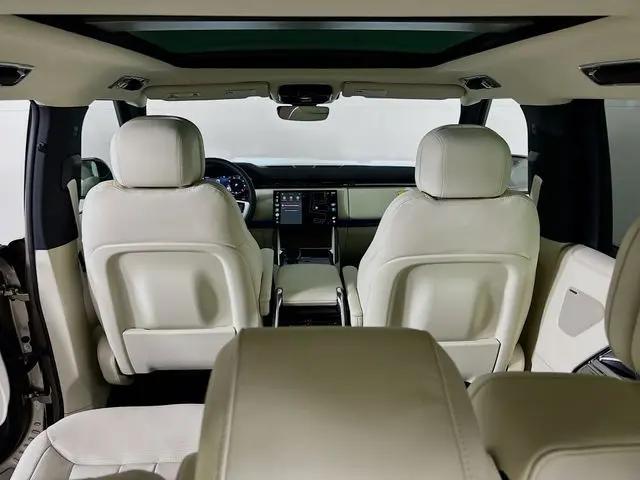 2026 Land Rover Range Rover P400 SE 7 Seat