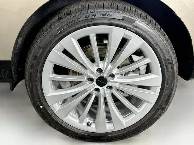 2026 Land Rover Range Rover P400 SE 7 Seat