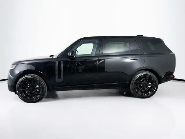 2026 Land Rover Range Rover P400 SE 7 Seat