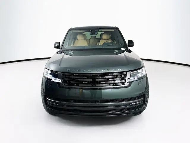 2026 Land Rover Range Rover P400 SE 7 Seat