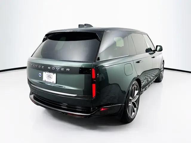 2026 Land Rover Range Rover P400 SE 7 Seat