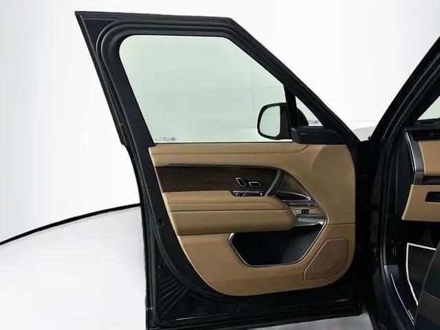 2026 Land Rover Range Rover P400 SE 7 Seat