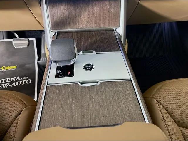 2026 Land Rover Range Rover P400 SE 7 Seat
