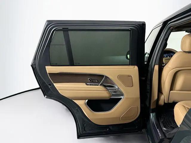 2026 Land Rover Range Rover P400 SE 7 Seat