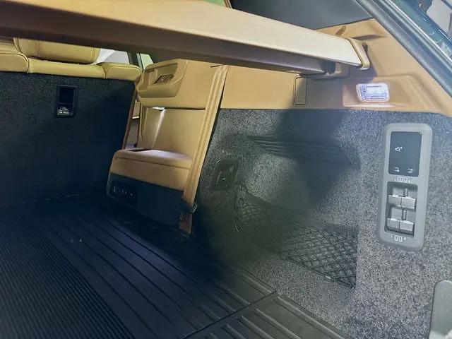 2026 Land Rover Range Rover P400 SE 7 Seat