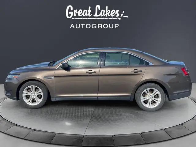 2016 Ford Taurus SE