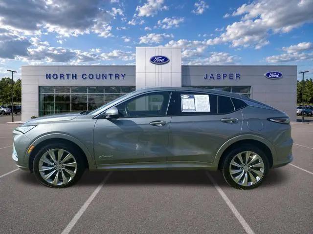 2024 Buick NV Avenir FWD
