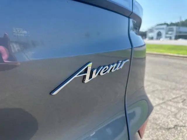 2024 Buick NV Avenir FWD