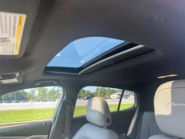 2024 Buick NV Avenir FWD