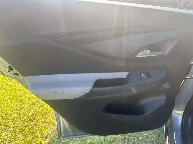 2024 Buick NV Avenir FWD