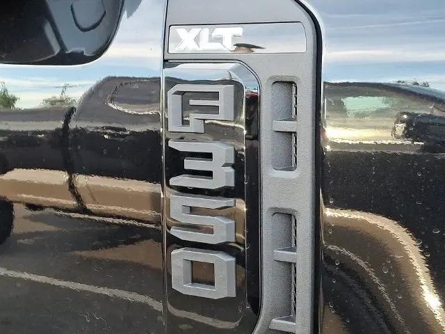 2027 Ford F-350 XLT