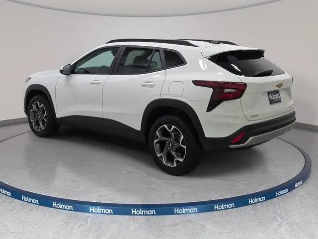 2024 Chevrolet Trax FWD LT