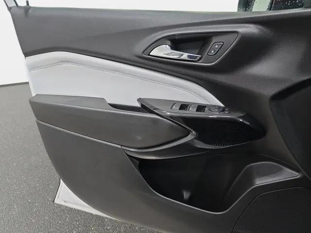 2024 Chevrolet Trax FWD LT