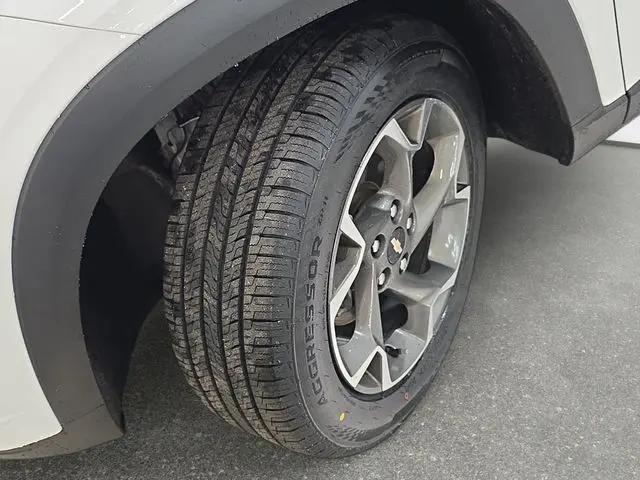 2024 Chevrolet Trax FWD LT