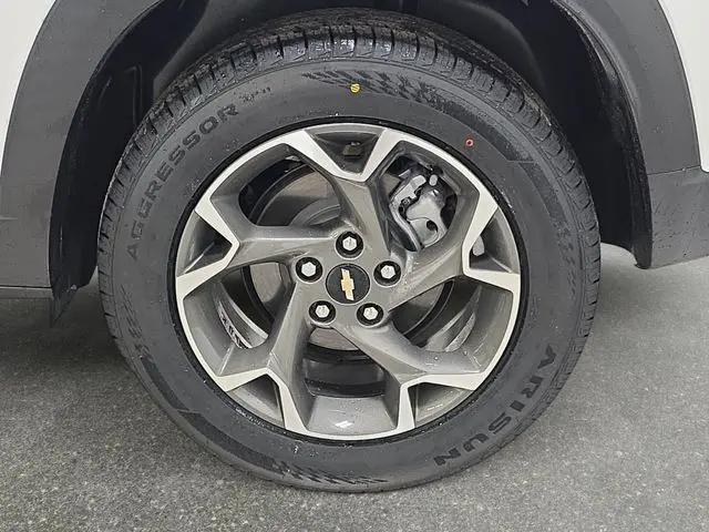 2024 Chevrolet Trax FWD LT