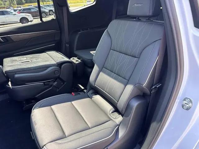 2027 Buick Enclave Avenir